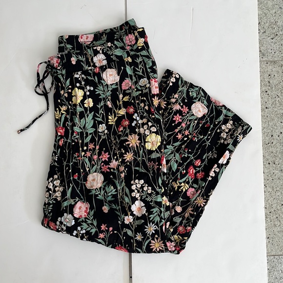 Loft Black and Floral Pants with Elastic and Draw String Waist - Picture 1 of 5